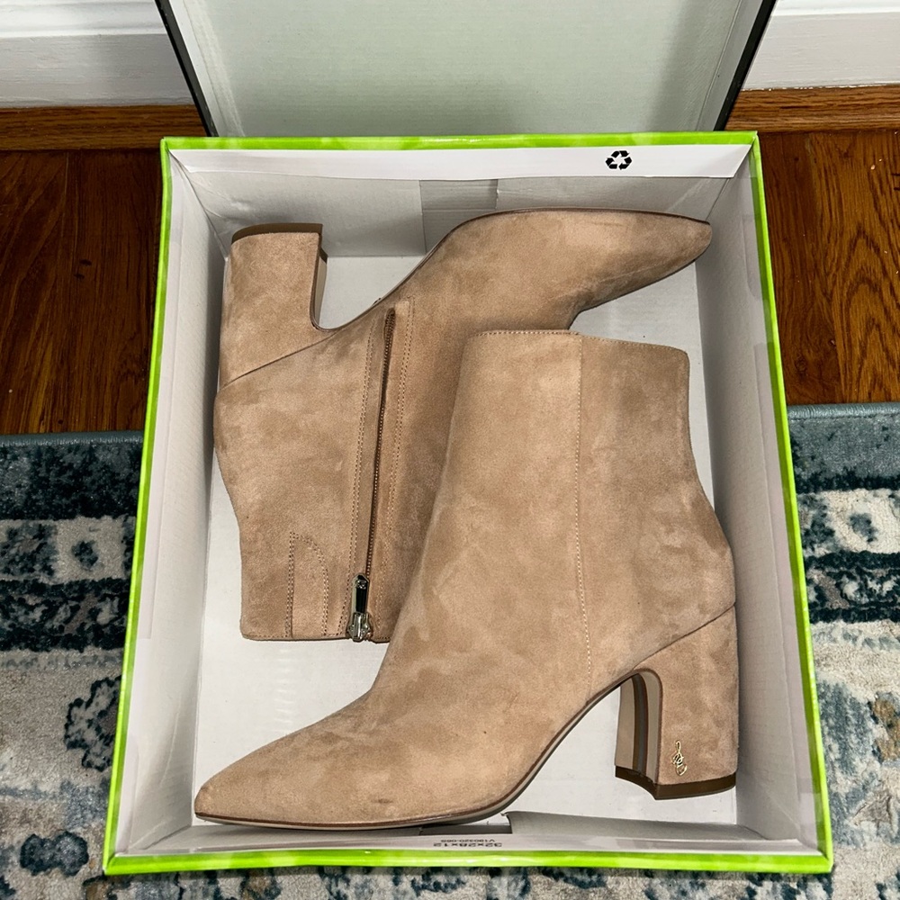 Sam Edelman - Hilty Boot In Camel Suede; Size 9.5 - image 1